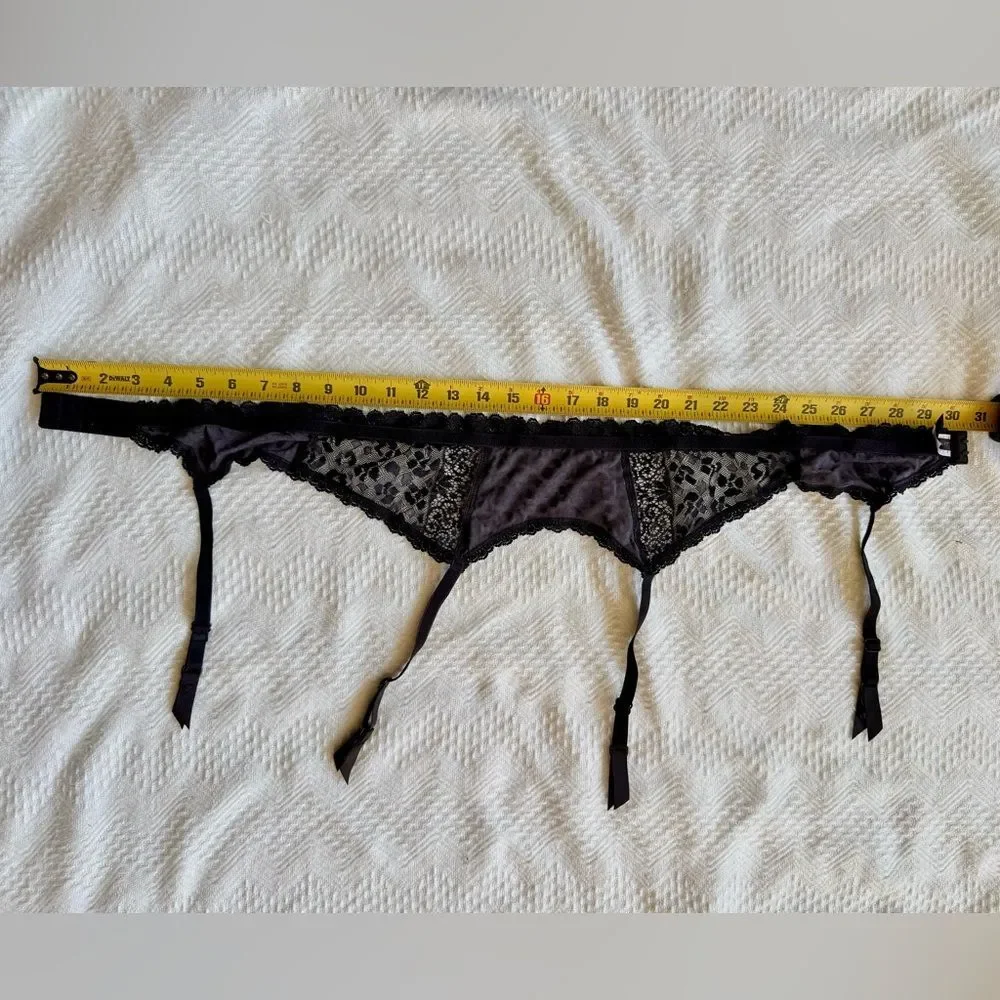 NWOT Hanky Panky After Midnight Bralette (Size S) and Garter (Size M) Set, NWOT